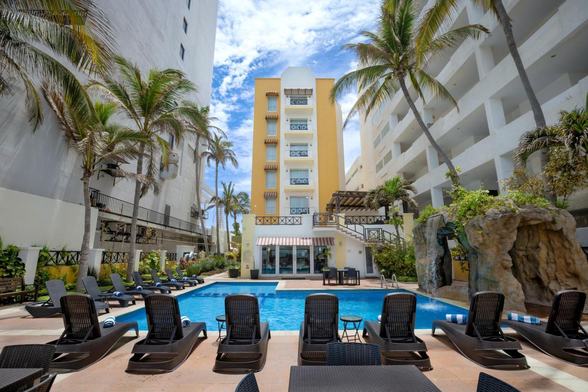 Best Western Hotel Posada Freeman Zona Dorada Mazatlán Εξωτερικό φωτογραφία